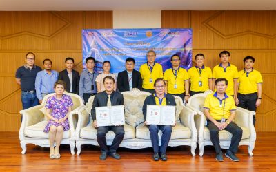 รศ.ดร.ณัฐธนนท์ หงส์วริทธิ์ธร คณบดี พร้อมด้วย รศ.ดร.กิตติพงศ์ ไชยนอก หัวหน้าหน่วยวิจัยด้านวัสดุผลึกเชิงหลายหน้าที่และการประยุกต์แห่งมหาวิทยาลัยธรรมศาสตร์ (TU-MCMA)ให้การต้อนรับคณะผู้บริหารจากการไฟฟ้าฝ่ายผลิตแห่งประเทศไทย (กฟผ.)